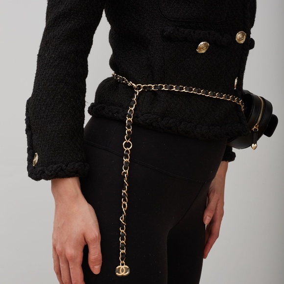 CHANEL BLACK LAMBSKIN HEART MINI CLUTCH BAG WITH CHAIN (2022) - Picture 7 of 8